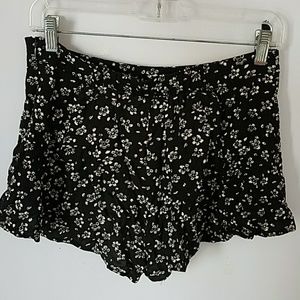 Floral pattern shorts
